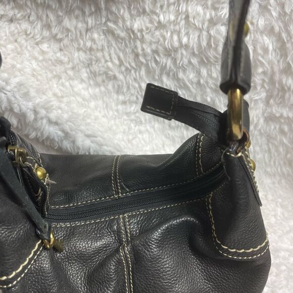 Fossil Black leather bucket style shoulder bag stitch accent & brass hardwares - Picture 4 of 13